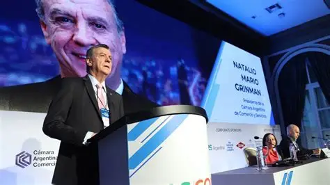 El presidente de la Cámara Argentina de Comercio respaldó el rumbo económico y cuestionó un posible regreso del kirchnerismo